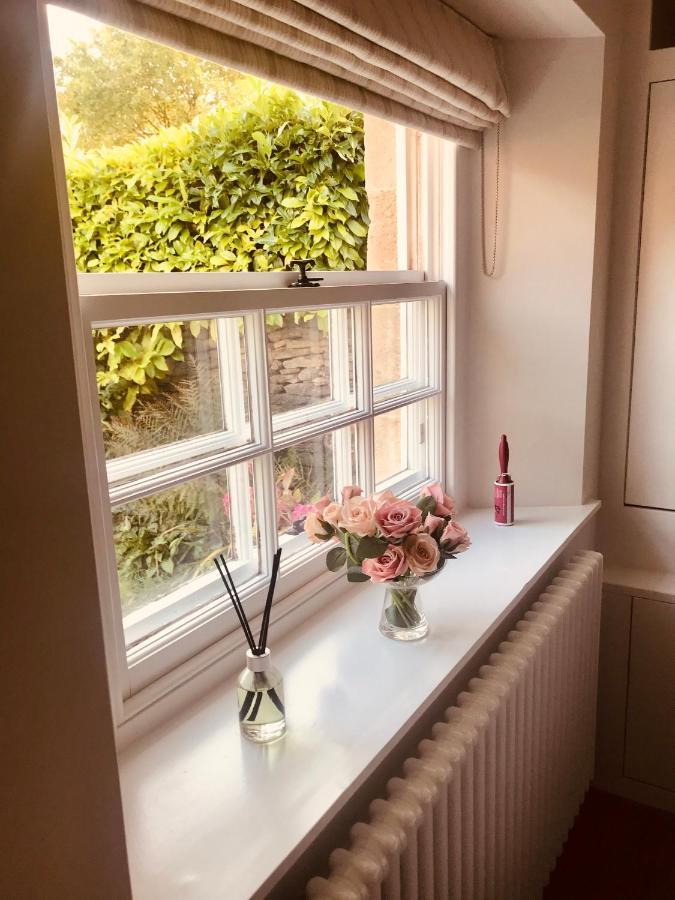סירנססטר The Old Post Office Studio Apartment In A Beautiful Cotswold Village מראה חיצוני תמונה