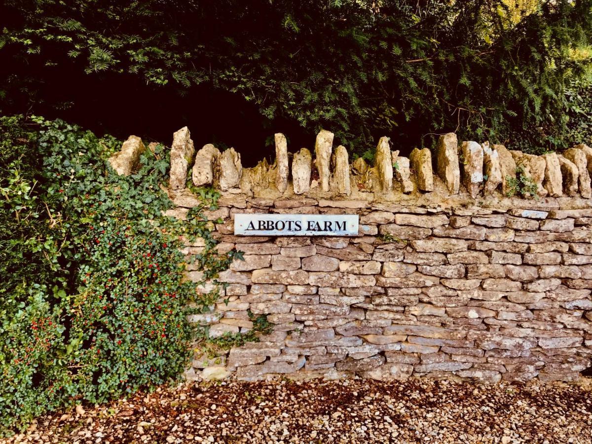 סירנססטר The Old Post Office Studio Apartment In A Beautiful Cotswold Village מראה חיצוני תמונה