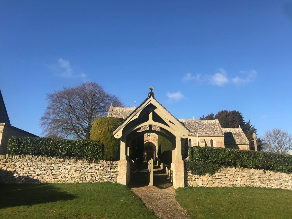 סירנססטר The Old Post Office Studio Apartment In A Beautiful Cotswold Village מראה חיצוני תמונה