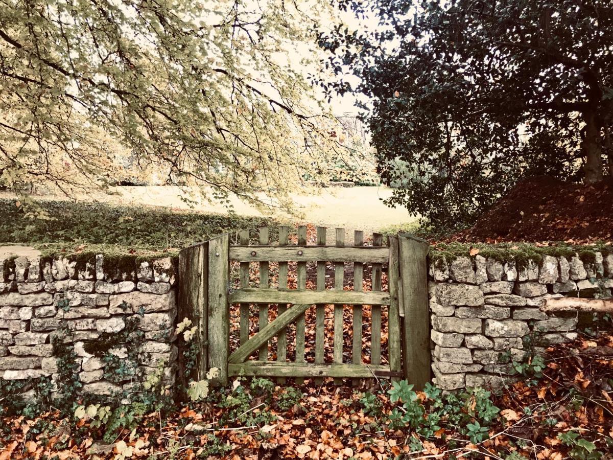 סירנססטר The Old Post Office Studio Apartment In A Beautiful Cotswold Village מראה חיצוני תמונה