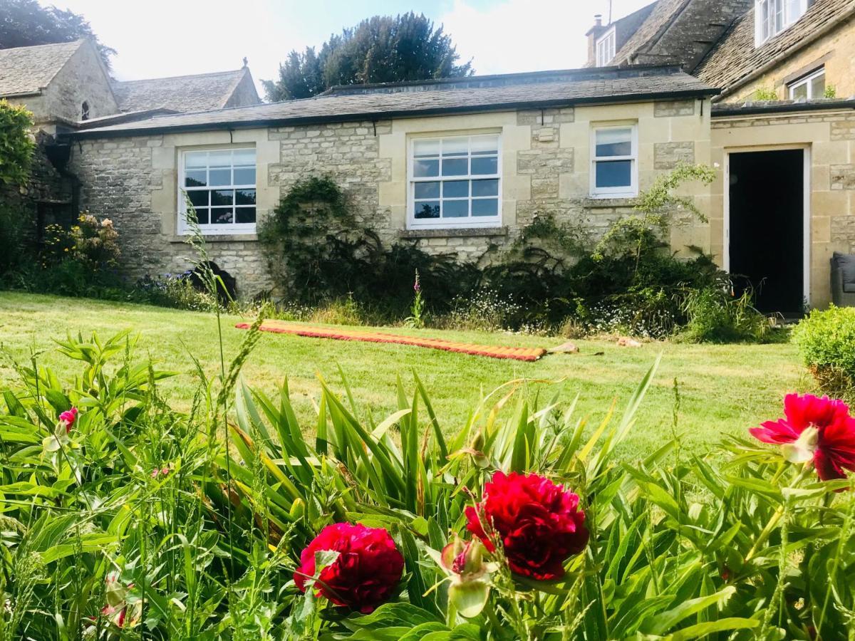 סירנססטר The Old Post Office Studio Apartment In A Beautiful Cotswold Village מראה חיצוני תמונה