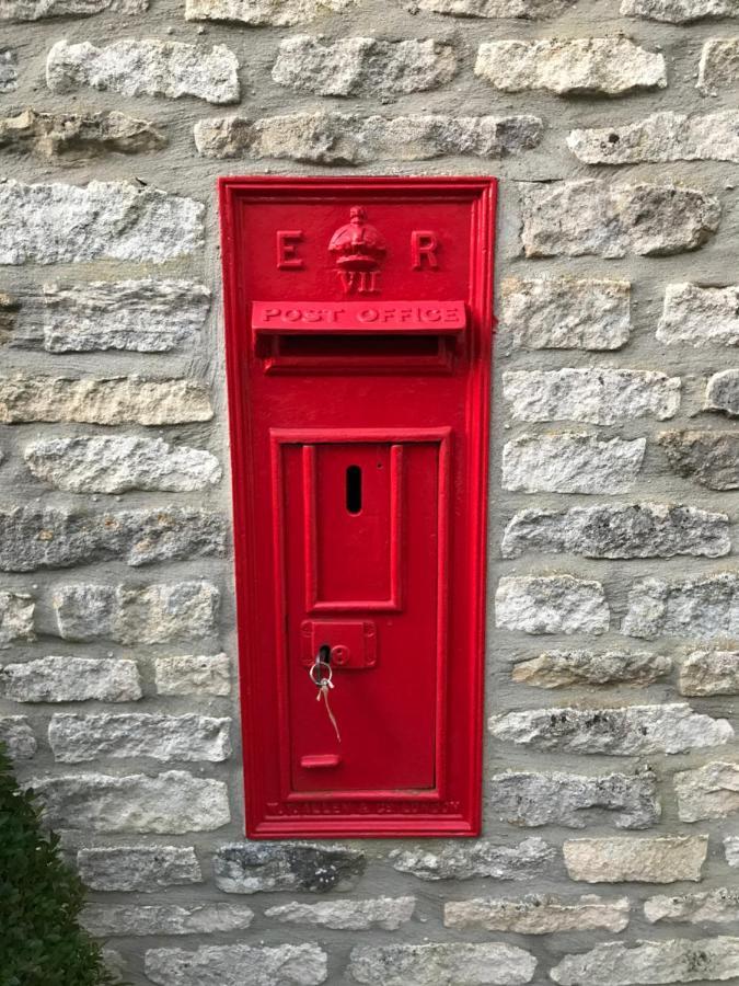 סירנססטר The Old Post Office Studio Apartment In A Beautiful Cotswold Village מראה חיצוני תמונה
